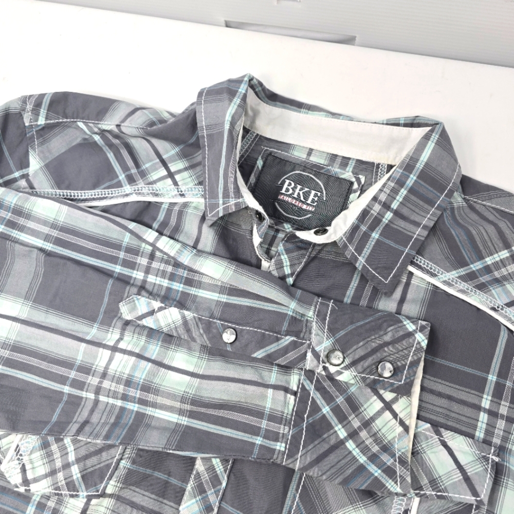 BKE Tailored Fit‎ Long Sleeve Pearl Snap Glass Button Shirt Size XXL Flip Cuff.